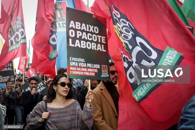 Manifestação nacional contra o anteprojeto do Governo de revisão da legislação laboral em Lisboa e Porto