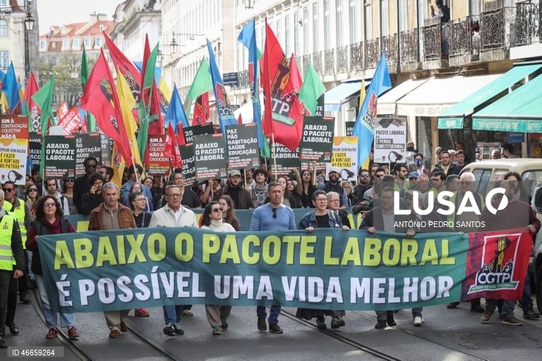 Manifestação nacional contra o anteprojeto do Governo de revisão da legislação laboral em Lisboa e Porto