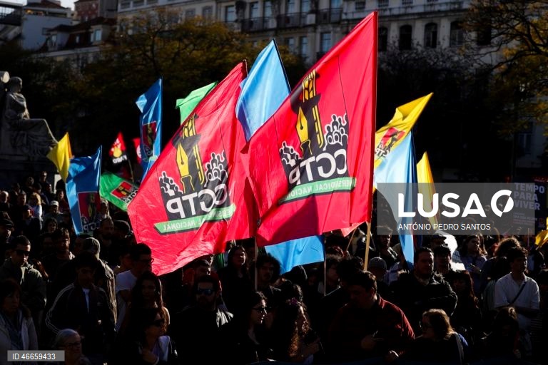 Manifestação nacional contra o anteprojeto do Governo de revisão da legislação laboral em Lisboa e Porto