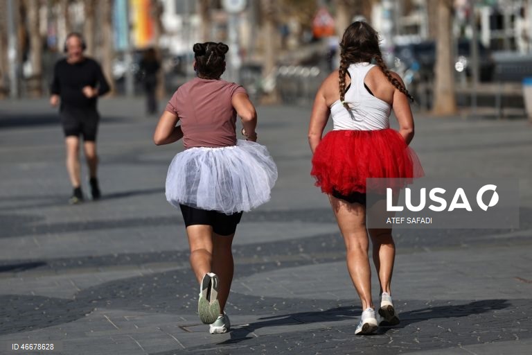 Israel: Vida quotidiana em Tel Aviv apesar da ameaça de ataques iranianos