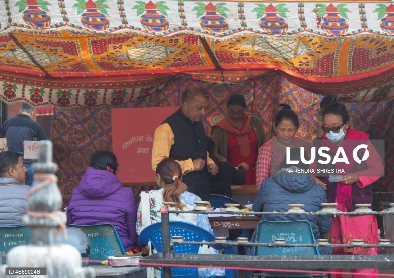 O Nepal realiza eleições parlamentares