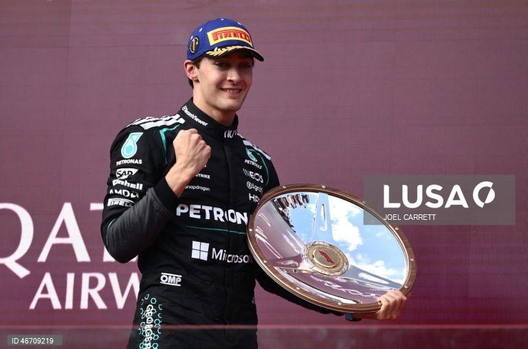 O piloto britânico George Russell (Mercedes) venceu hoje o Grande Prémio da Austrália de Fórmula 1, primeira prova da temporada e dos novos regulamentos técnicos, e é o primeiro líder do campeonato.