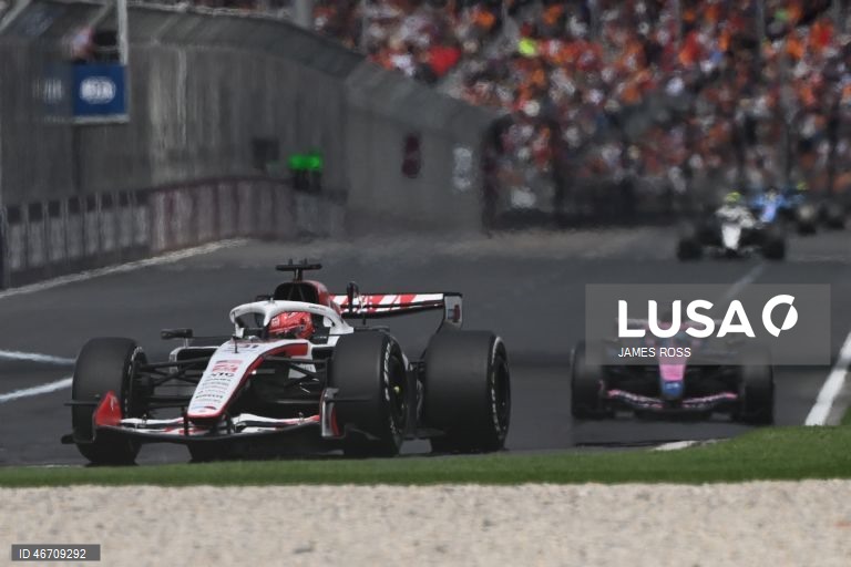 O piloto britânico George Russell (Mercedes) venceu hoje o Grande Prémio da Austrália de Fórmula 1, primeira prova da temporada e dos novos regulamentos técnicos, e é o primeiro líder do campeonato.