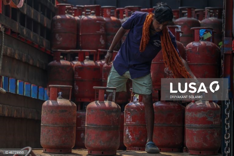 Índia: escassez de gás GPL atinge Mumbai durante o conflito no Médio Oriente