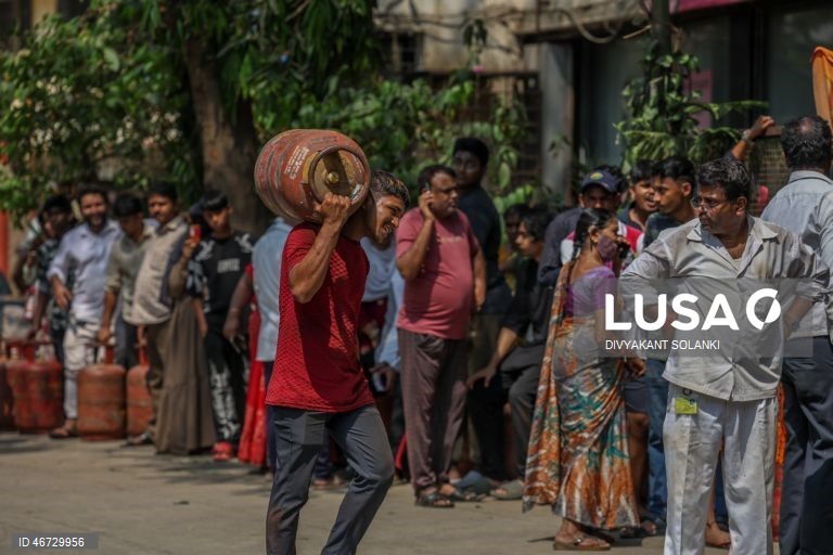 Índia: escassez de gás GPL atinge Mumbai durante o conflito no Médio Oriente