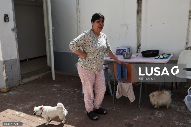 A vida quotidiana no norte de Israel durante o conflito regional em curso