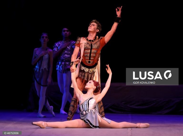 Quirguistão: Ballet "Spartacus" em cena em Bishkek