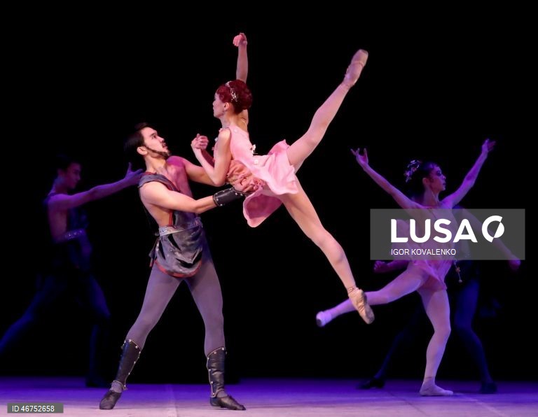Quirguistão: Ballet "Spartacus" em cena em Bishkek