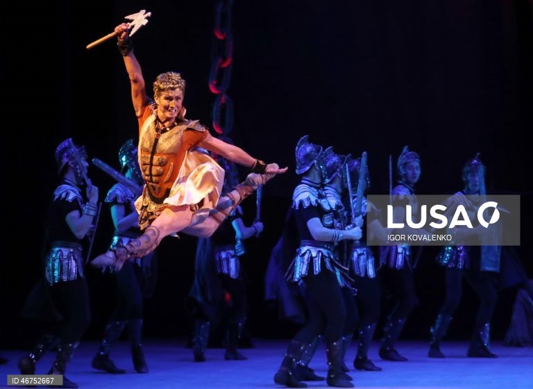 Quirguistão: Ballet "Spartacus" em cena em Bishkek