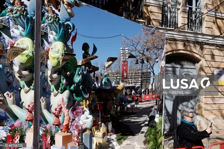 Valência: tradicional festa das Fallas 