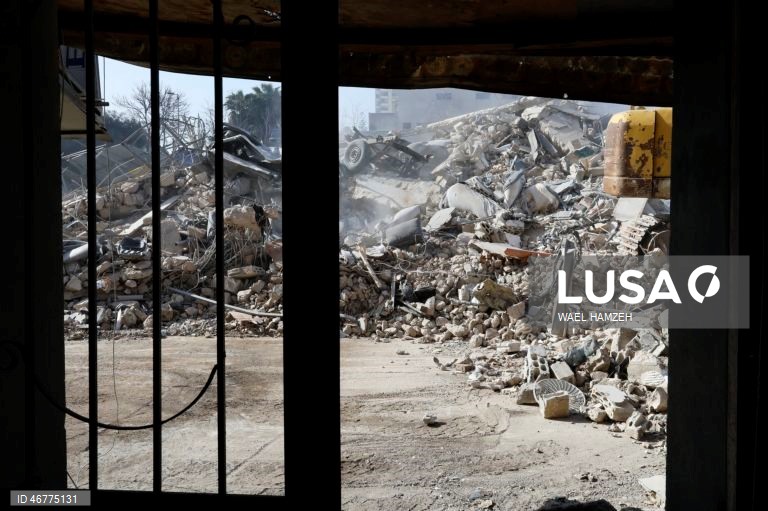 Ataque israelita atinge o bairro de Bashura, no centro de Beirute