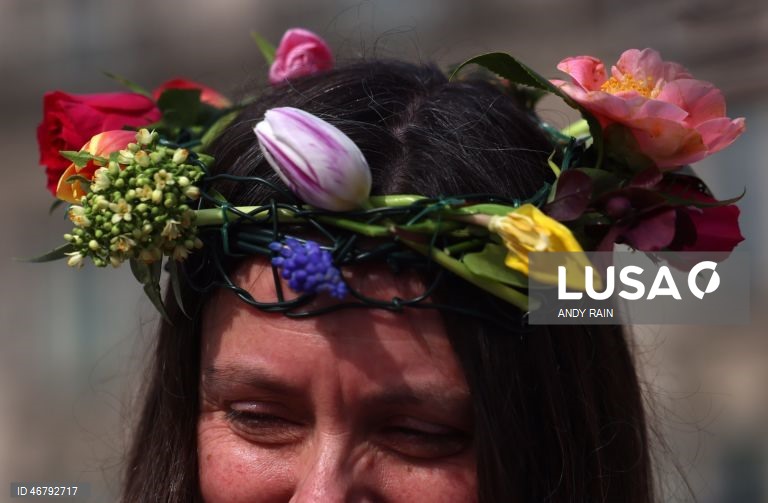 Reino Unido: Druidas celebram o equinócio da Primavera
