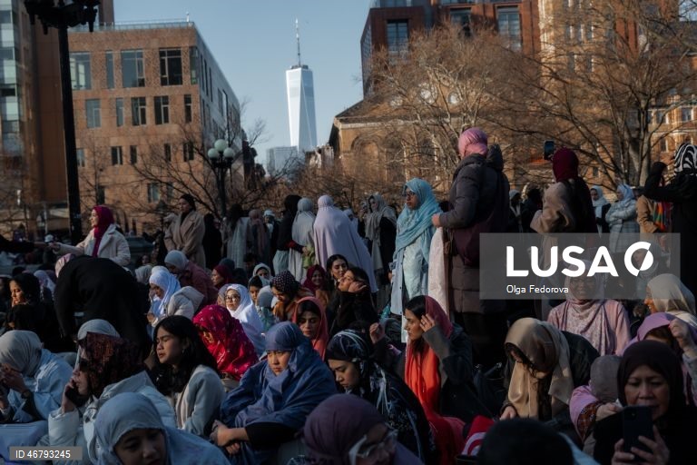 EUA: Muçulmanos celebram o fim do ramadão em Nova Iorque