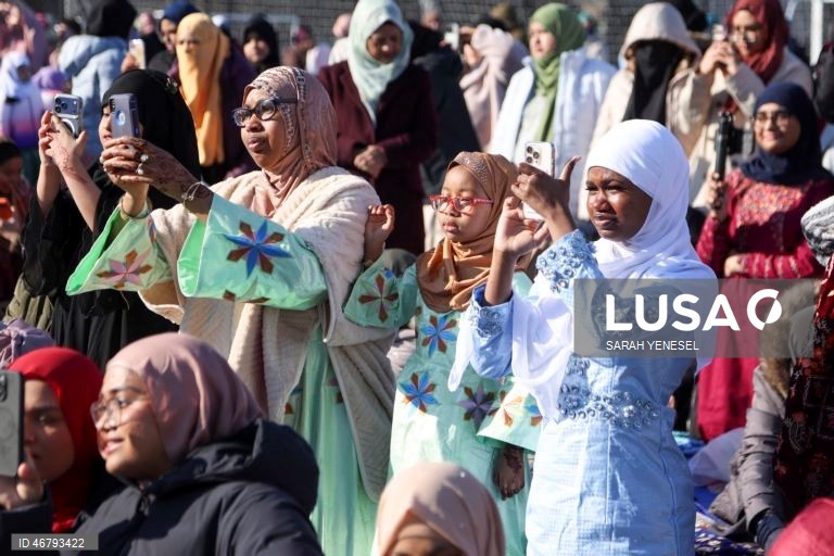 EUA: Muçulmanos celebram o fim do ramadão em Nova Iorque