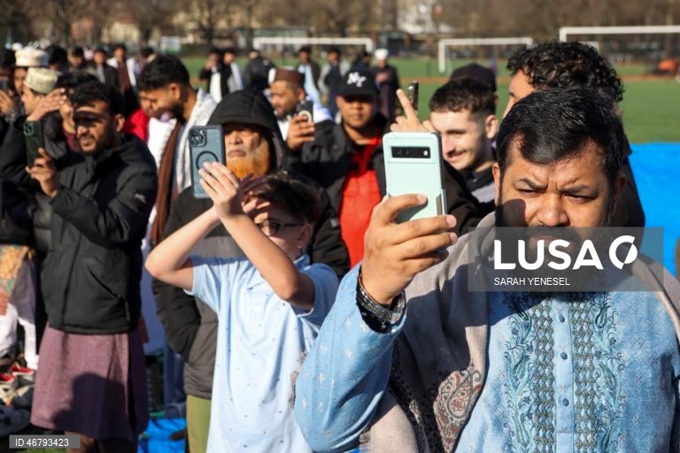 EUA: Muçulmanos celebram o fim do ramadão em Nova Iorque