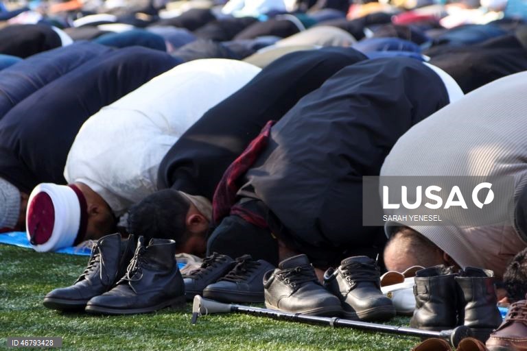 EUA: Muçulmanos celebram o fim do ramadão em Nova Iorque