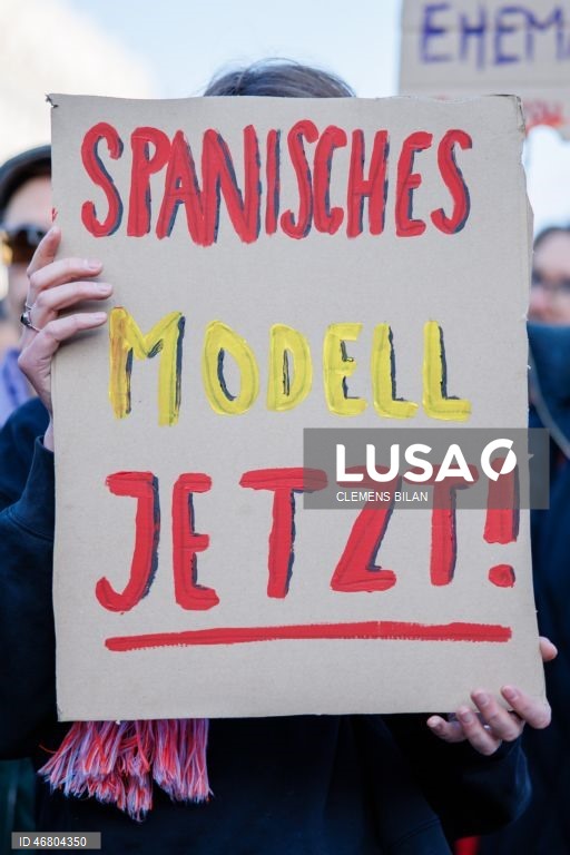 Berlim: Manifestação contra a violência digital sexualizada.