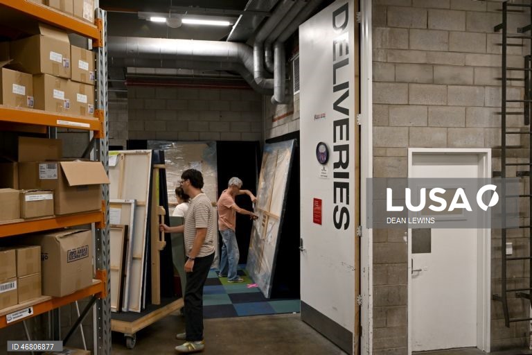 Sydney: Artistas apresentam obras para os principais prémios anuais de arte da Austrália.