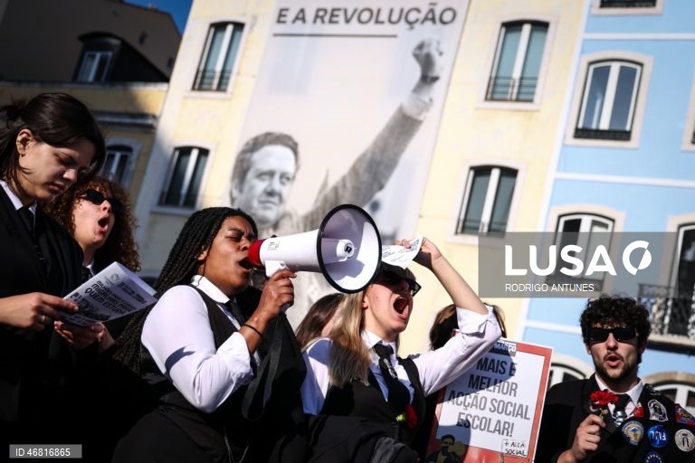 Manifestação Nacional de Estudantes do Ensino Superior organizada por mais de 40 estruturas do Movimento Associativo Estudantil, entre as quais Associações de Estudantes, Associações Académicas, núcleos, grupos académicos, tunas e comissões de residentes, associaram-se ao apelo de luta “24 de Março - Dia Nacional do Estudante, pela gratuitidade, alojamento, democracia, em Lisboa, 24 de março de 2026. RODRIGO ANTUNES/LUSA