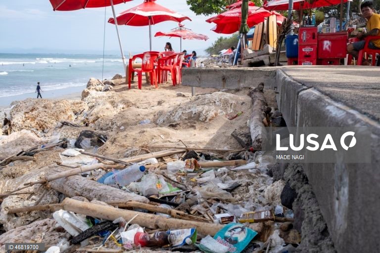 Indonésia: Poluição ambiental no Bali