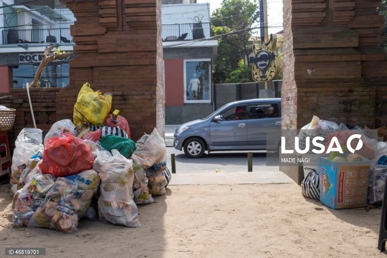 Indonésia: Poluição ambiental no Bali