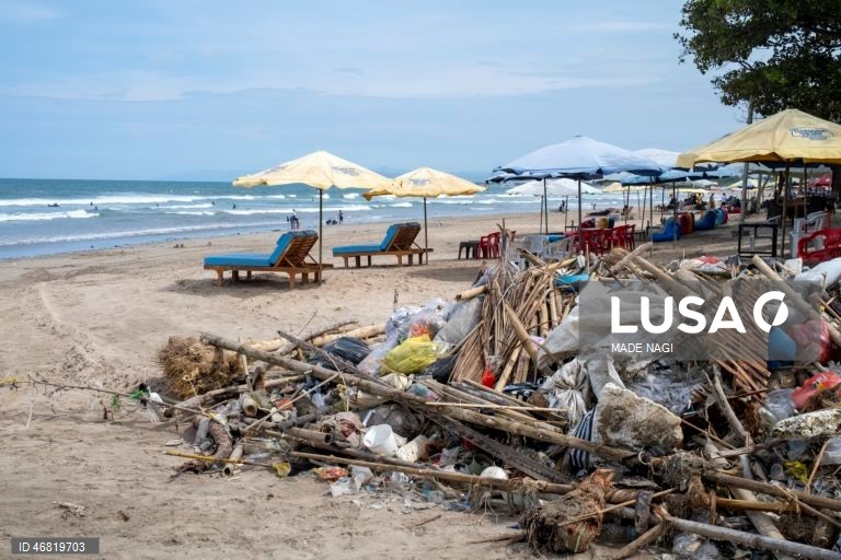 Indonésia: Poluição ambiental no Bali