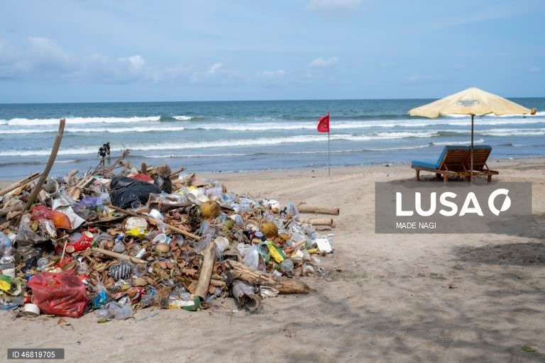 Indonésia: Poluição ambiental no Bali