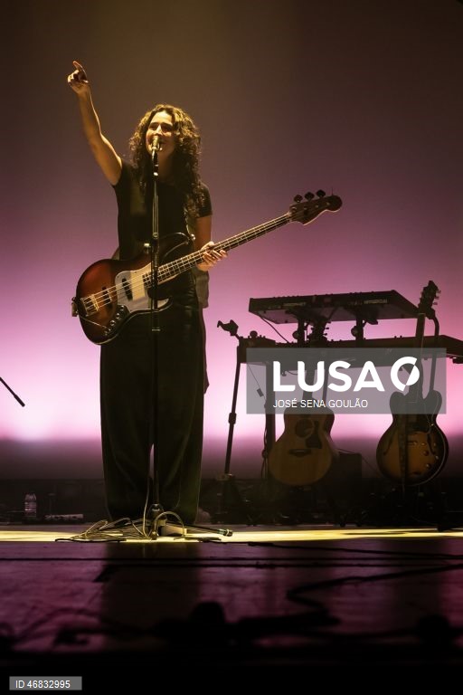 A cantora portuguesa Maro atua durante um concerto no âmbito da sua digressão mundial «So much has changed», no Coliseu dos Recreios, em Lisboa. JOSE SENA GOULAO/LUSA