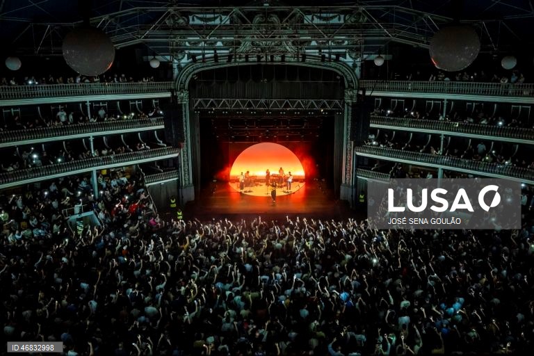 A cantora portuguesa Maro atua durante um concerto no âmbito da sua digressão mundial «So much has changed», no Coliseu dos Recreios, em Lisboa. JOSE SENA GOULAO/LUSA