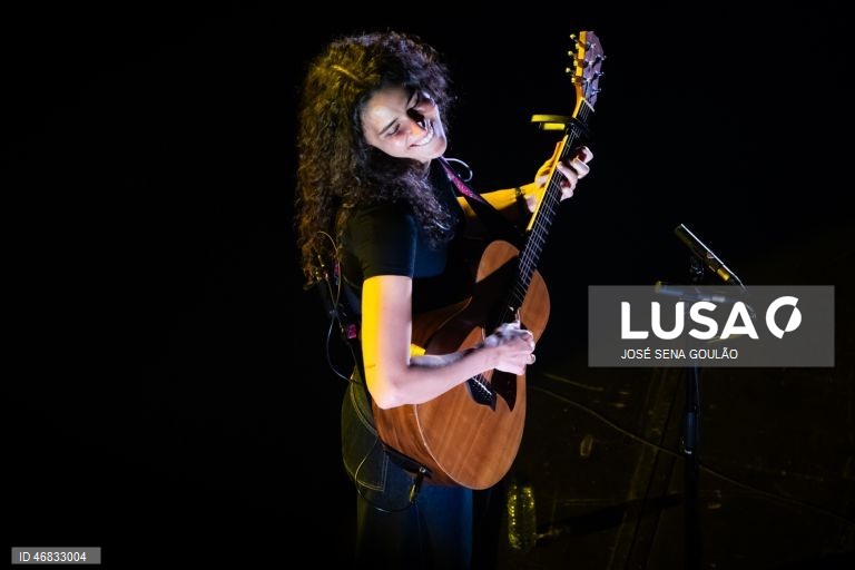 A cantora portuguesa Maro atua durante um concerto no âmbito da sua digressão mundial «So much has changed», no Coliseu dos Recreios, em Lisboa. JOSE SENA GOULAO/LUSA