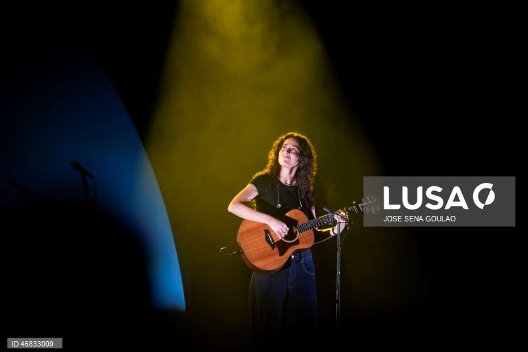 A cantora portuguesa Maro atua durante um concerto no âmbito da sua digressão mundial «So much has changed», no Coliseu dos Recreios, em Lisboa. JOSE SENA GOULAO/LUSA
