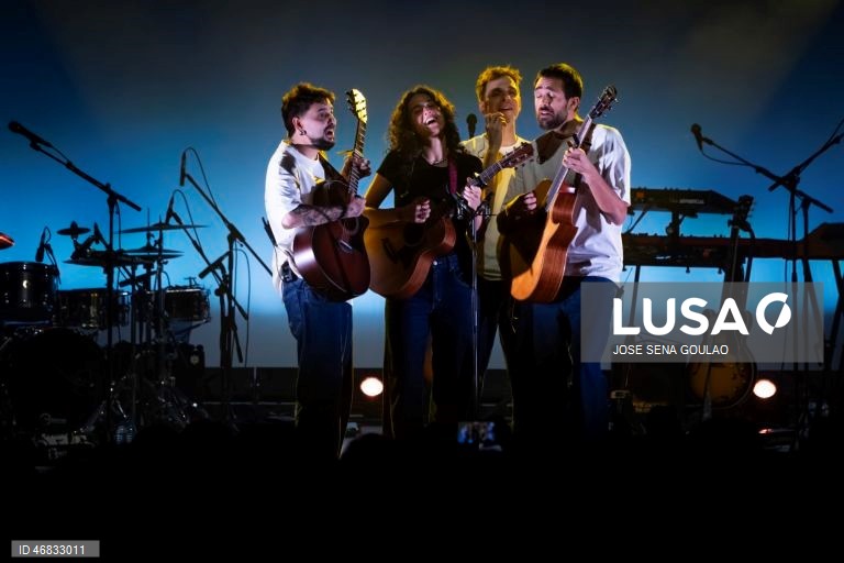 A cantora portuguesa Maro atua durante um concerto no âmbito da sua digressão mundial «So much has changed», no Coliseu dos Recreios, em Lisboa. JOSE SENA GOULAO/LUSA