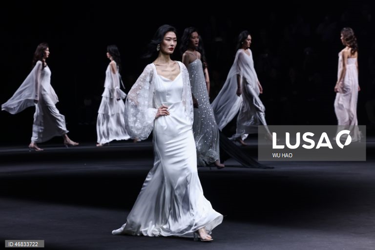Semana da Moda da China - MOMIWEI by Wei Shan 