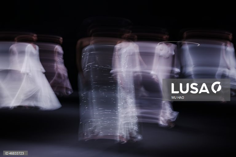 Semana da Moda da China - MOMIWEI by Wei Shan 