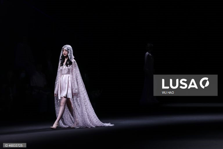 Semana da Moda da China - MOMIWEI by Wei Shan 