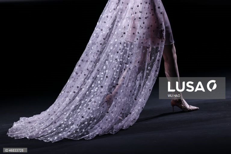 Semana da Moda da China - MOMIWEI by Wei Shan 