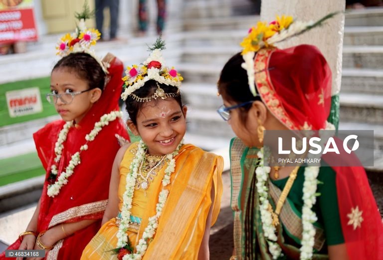 Índia: Festival Hindu Kumari Puja em Calcutá