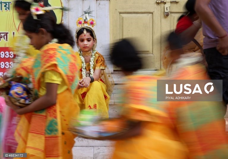 Índia: Festival Hindu Kumari Puja em Calcutá