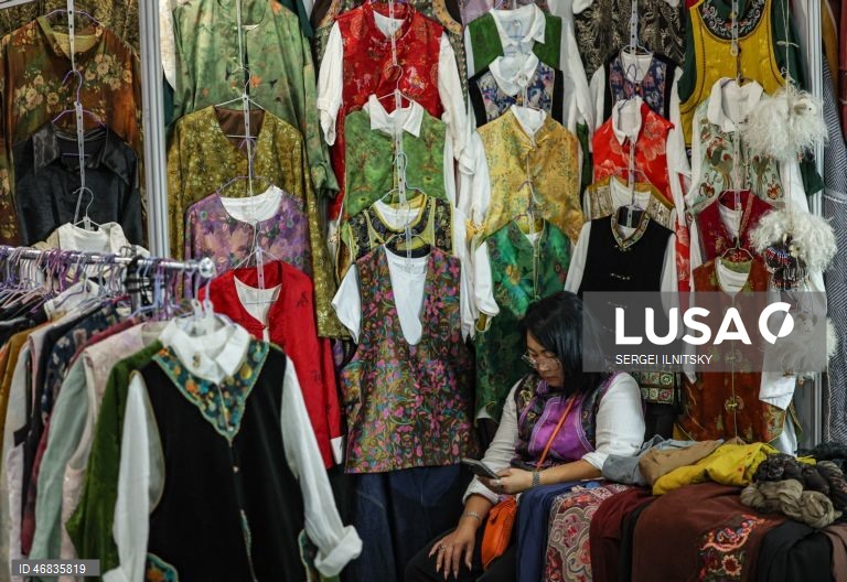 Rússia: Feira de artesanato em Moscovo