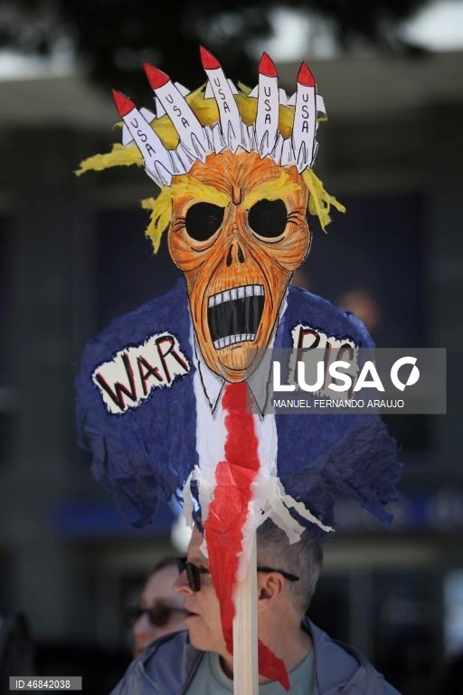 Manifestação “Sem Tiranos/ No Kings” no Porto