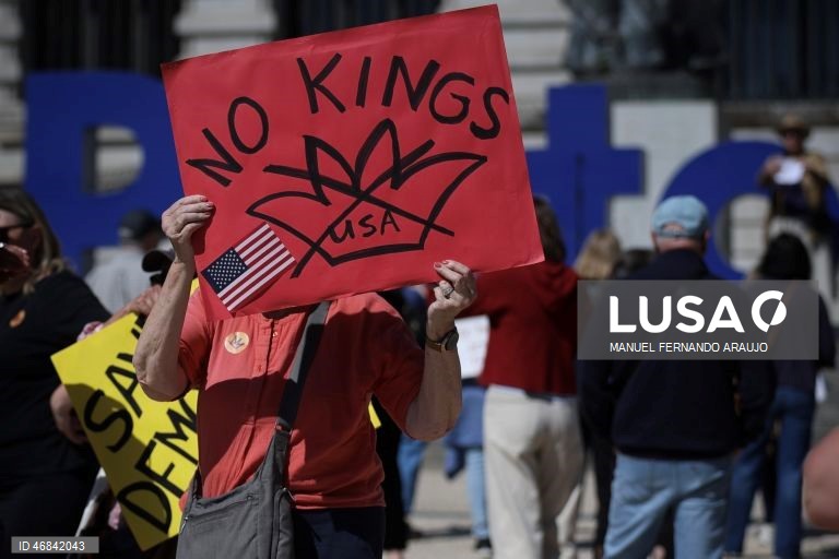 Manifestação “Sem Tiranos/ No Kings” no Porto