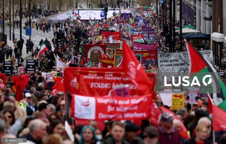 Reino Unido: Manifestação contra a extrema direita em Londres