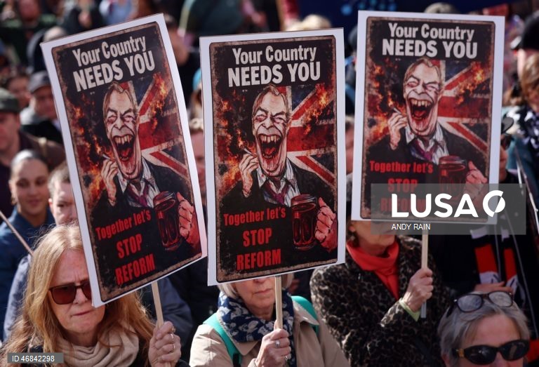 Reino Unido: Manifestação contra a extrema direita em Londres