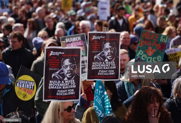 Reino Unido: Manifestação contra a extrema direita em Londres