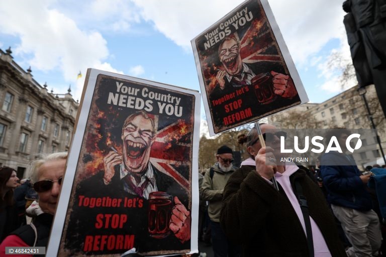 Reino Unido: Manifestação contra a extrema direita em Londres