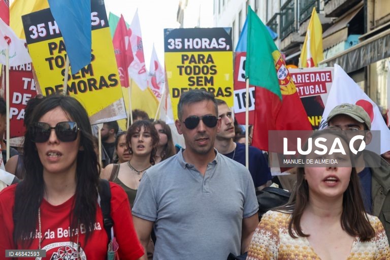 Sindicatos: Manifestação nacional de jovens trabalhadores convocada pela Interjovem