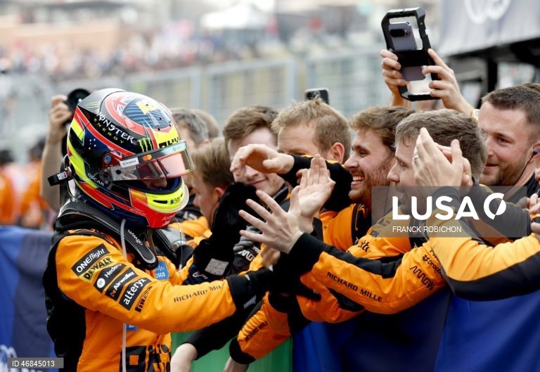 O piloto italiano Kimi Antonelli (Mercedes) venceu hoje o Grande Prémio do Japão de Fórmula 1 e tornou-se, aos 19 anos, no mais novo líder de sempre do Campeonato do Mundo.