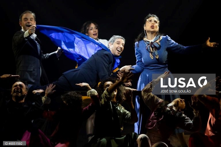 Teatro: Ensaio de imprensa do "Sr. Engenheiro" – Alegadamente Um Musical