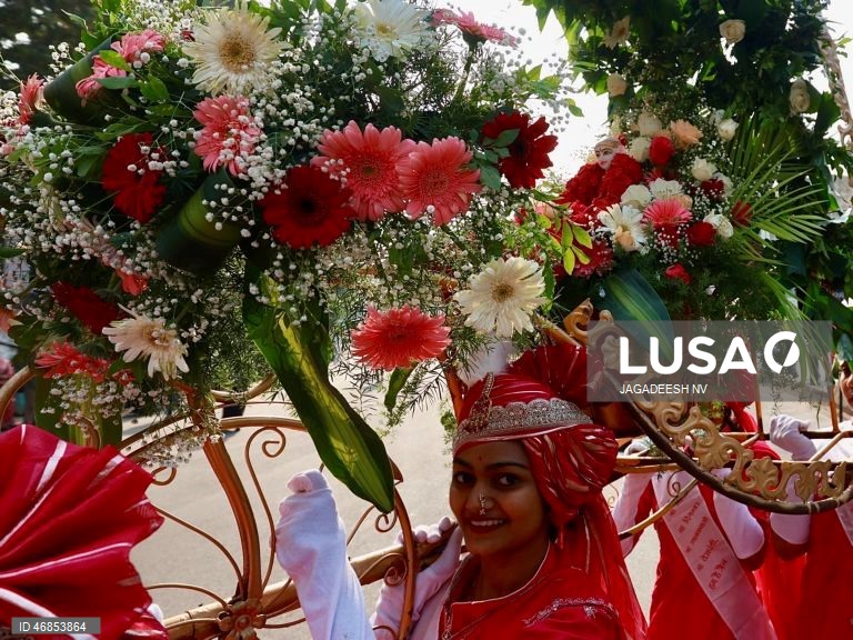 Índia: Celebrações em Bangalore do nascimento de Mahavira, fundador do Jainismo
