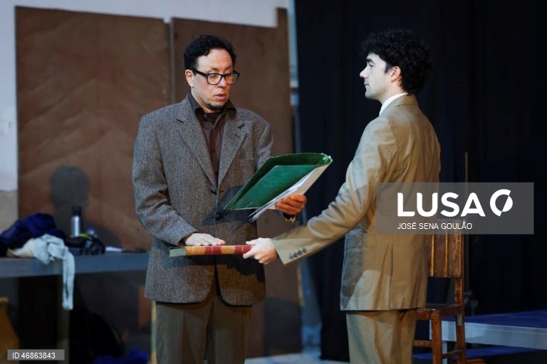 Ensaio de imprensa da peça "Nesta Hora Primeira: de Novo"